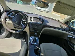 Opel Insignia 2011