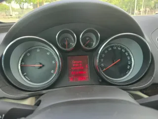Opel Insignia 2011
