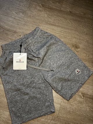 Moncler Pantaloncini Grigi Taglia M
