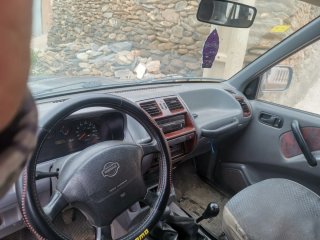 Nissan Terrano II 2.7 125cv