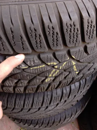 Neumático Dunlop 235/60R18