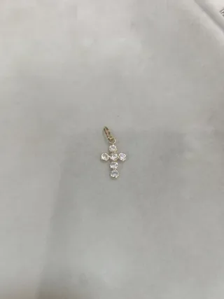 Cruz oro 18k con circonitas