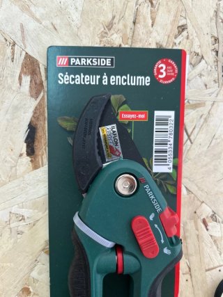 Secateur a enclume