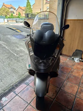 Aprilia Arrecife 500 Maxi Scooter