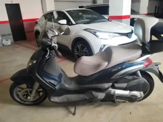 Piaggio Beverly 400 Scooter Azul/Gris