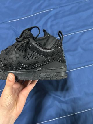 Scarpe Louis Vuitton nere con brillantini