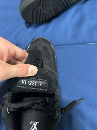 Scarpe Louis Vuitton nere con brillantini