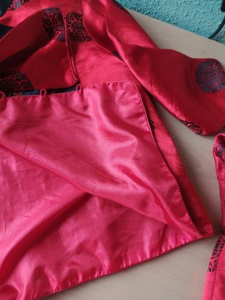 Disfraz chino rojo y negro