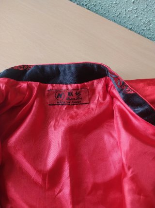 Disfraz chino rojo y negro