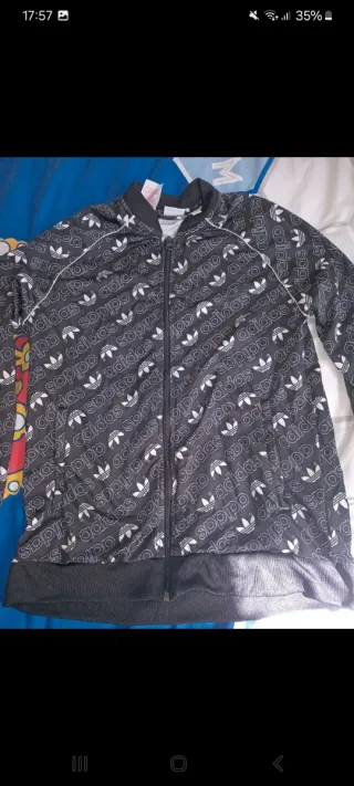 Chaqueta Adidas con estampado talla s