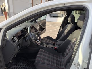 Volkswagen Golf GTI PERFORMANCE UNICO DUEÑO TECHO!