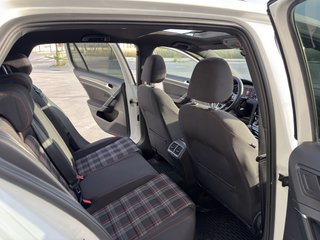 Volkswagen Golf GTI PERFORMANCE UNICO DUEÑO TECHO!