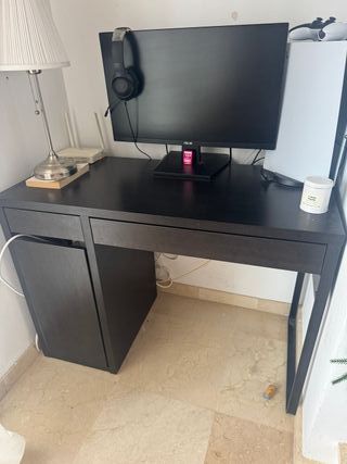 Escritorio Ikea Negro/Marrón