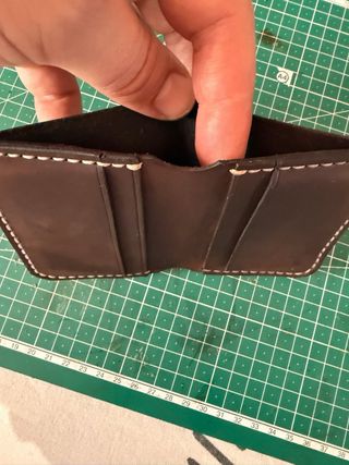 Cartera artesanal de piel