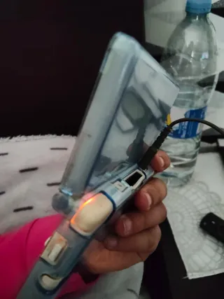 Nintendo DS bianca con caricabatterie senza giochi