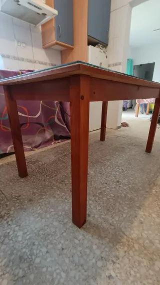 Mesa grande de madera con cristal  comedor