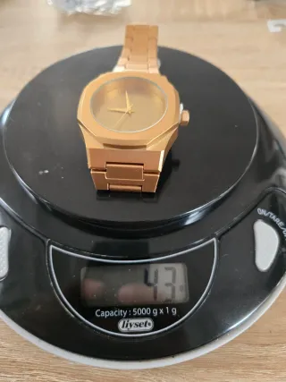 Reloj de pulsera dorado para hombre