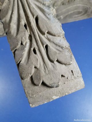 Remates Columna Policromado Fragmentos