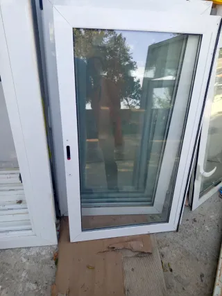 Ventanas de aluminio blancas    1.40ancho 1.55altu