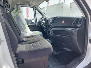 Iveco 35 C 16 Caja Cerrada 2023