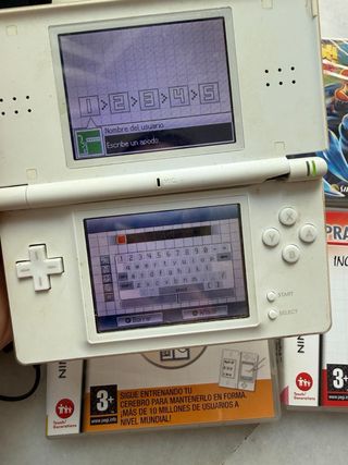 Nintendo DS + 2 juegos + funda