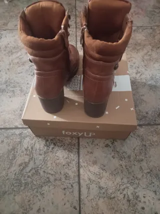 Botines de cuero con tacón