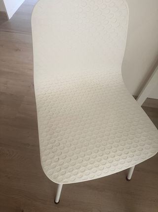 Conjunto mesa y sillas 84x74 cm