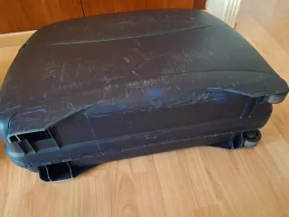 2 maletas azules con detalles turquesa