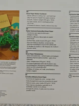 2 paquetes de cartulinas adhesivas CRICUT