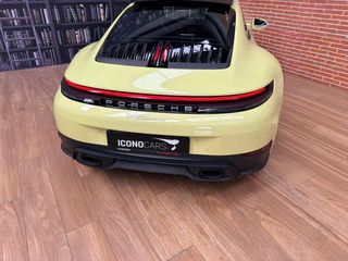 Porsche 911 Carrera Coupé