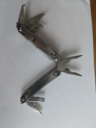 Leatherman Rev