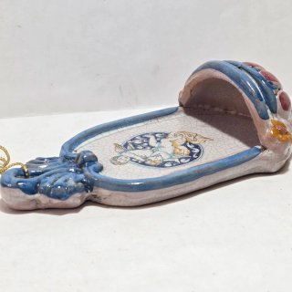 Acquasantiera in maiolica dipinta a mano Deruta