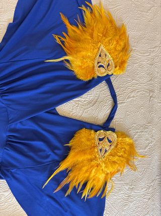 Vestido azul con torera y hombreras