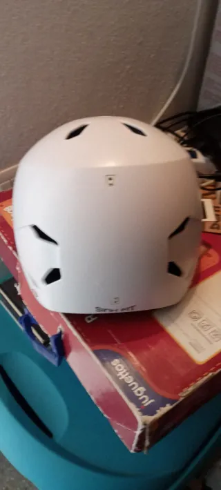 Casco de skate ajustable