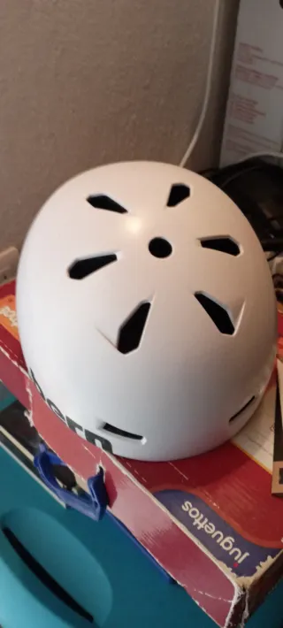 Casco de skate ajustable