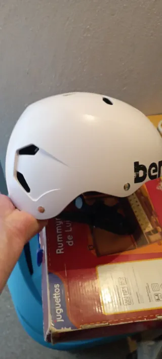 Casco de skate ajustable