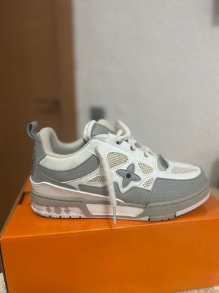 Zapatos Louis Vuitton Skate Grises y Blancos
