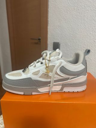 Zapatos Louis Vuitton Skate Grises y Blancos
