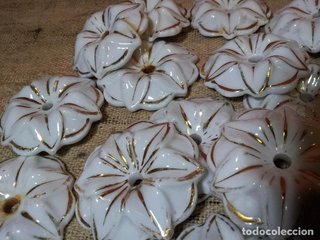 33 FLORONES O FLORES PORCELANA PARA DECORACION
