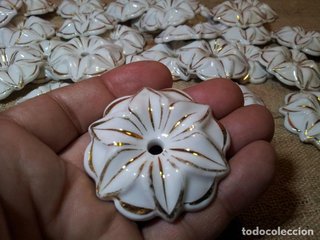 33 FLORONES O FLORES PORCELANA PARA DECORACION