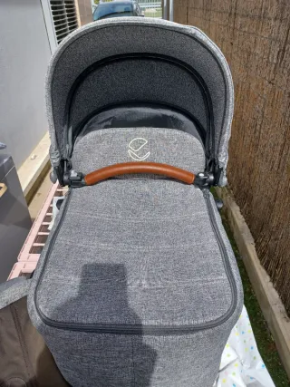 Carro de bebé Jane Moon gris con 2 bolsos