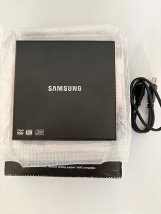 Grabadora DVD Externa Samsung Slim SE-S084 nueva.