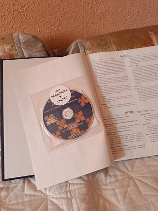 Libro sobre análisis químico con DVD