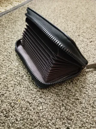 Portafogli in pelle per carte