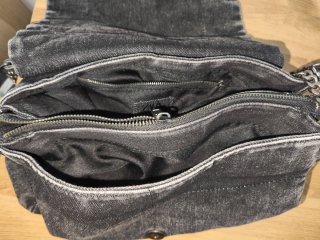 Bolso de mezclilla con cadena