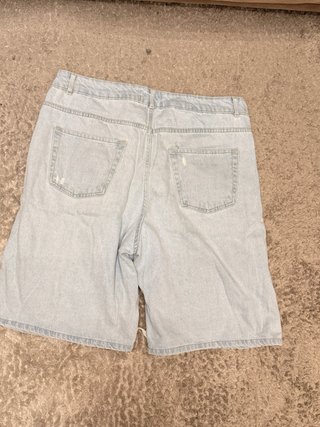 Shorts jeans strappati Lukas Nimi