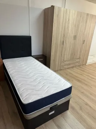 Cama individual con colchón y cabecero