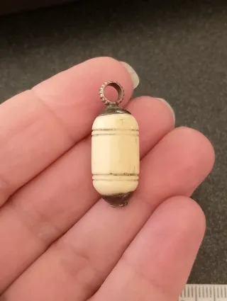 Raro e Prezioso ciondolo