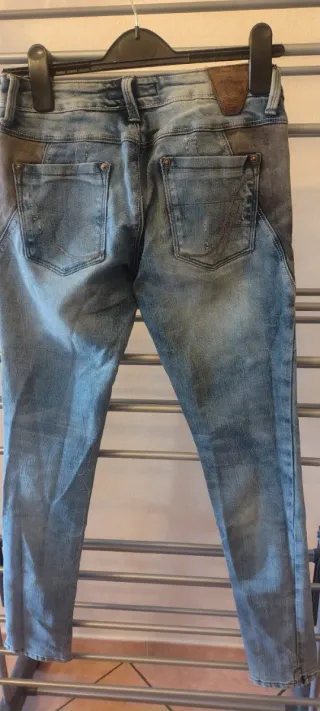 Jeans Silvian Heach modello Chicago