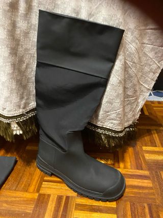 Botas altas negras de agua